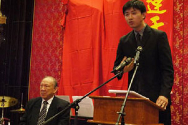 唐崇榮牧師與劉崇右首度回應接班傳聞