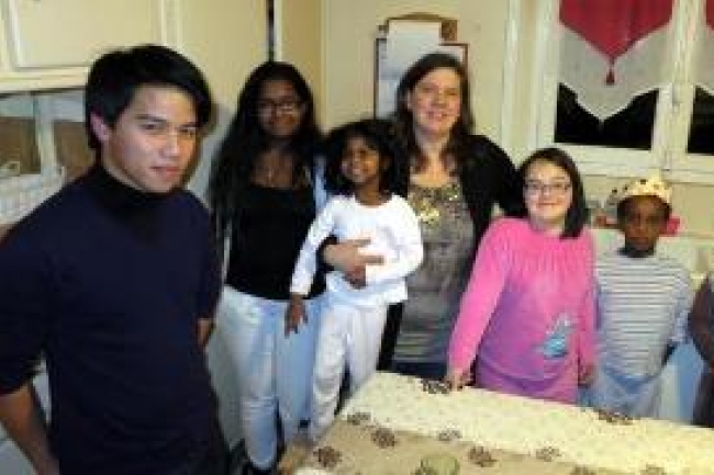 法籍孤兒反對同志領養 高呼「我們不是你的權利！」