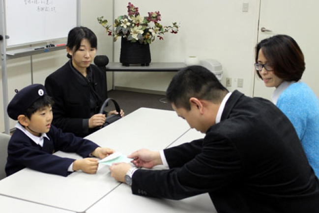 日本六歲小男孩動慈心 積蓄全奉獻菲律賓救災