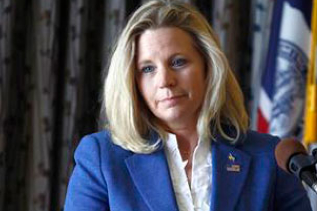 美國前副總統錢尼兩千金為同性婚姻隔空交火