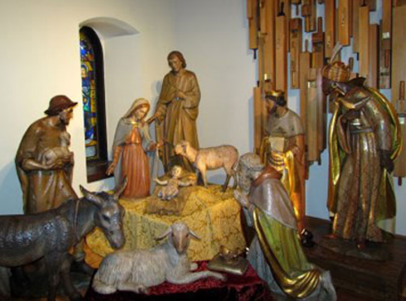 加國天主教堂展出60年歷史聖嬰誕生木雕