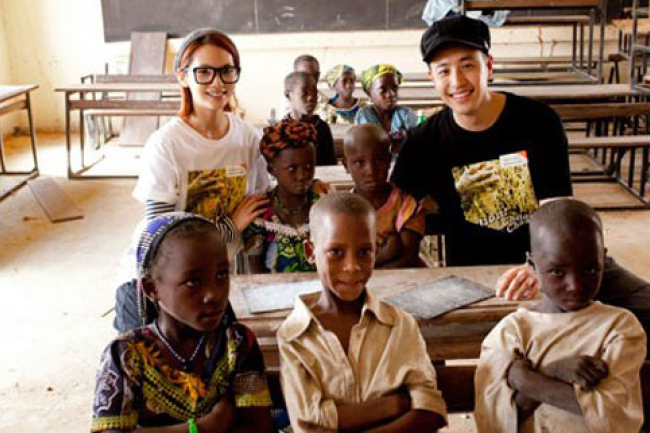 潘瑋柏、楊丞琳西非獻愛 籲救助飢餓生命