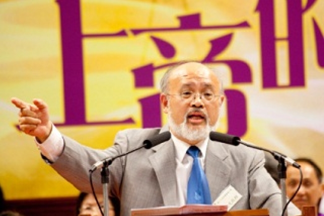 崇基院長盧龍光：丁光訓未說過「因愛稱義」