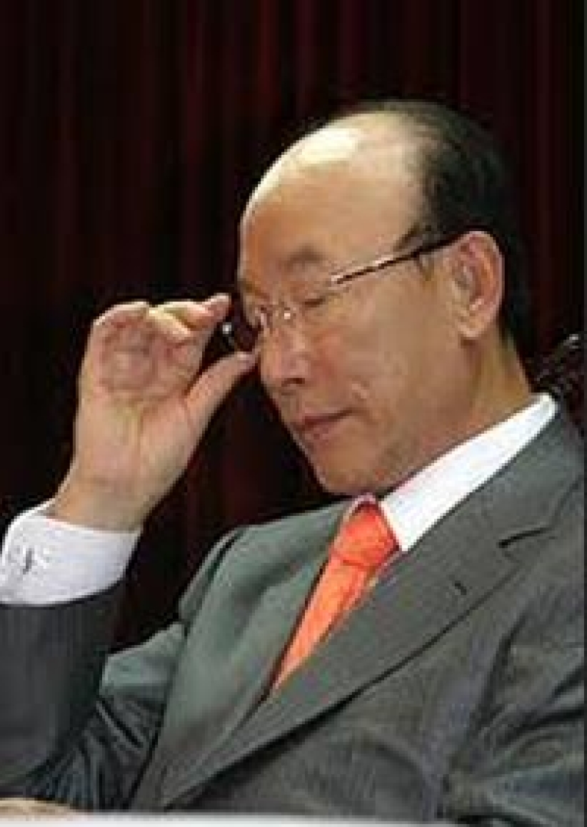 韩国赵镛基牧师涉渎职及贪污 判3年有期徒刑