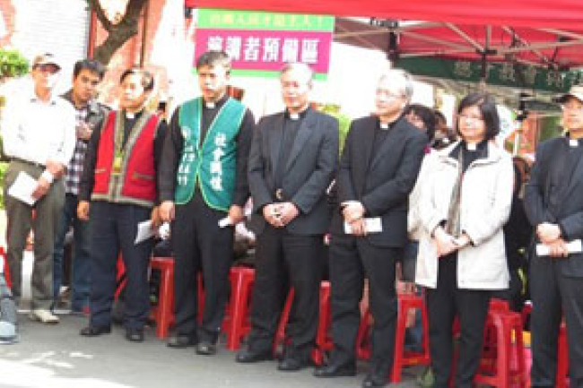 台灣反服貿運動失控 長老教會譴暴力