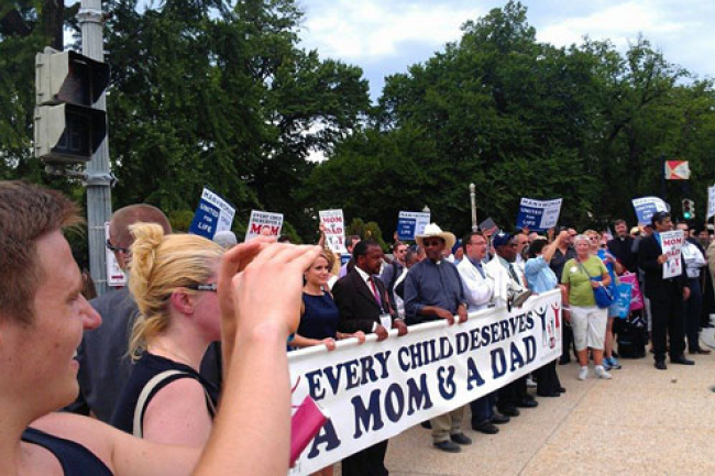 關啟文：由同性撫養到同性「婚姻」