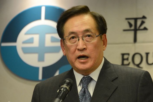 前高層束健銘：性傾向立法非當務之急 法律學者質疑平機會越權