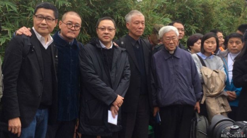 「佔中三子」自首參與非法集會65人響應未遭扣留