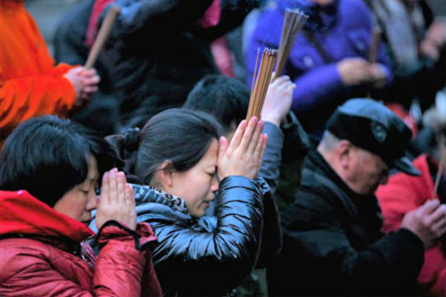 香客爭頭炷香求福得真福？ 錢志群牧師：上帝供應不為明天擔心