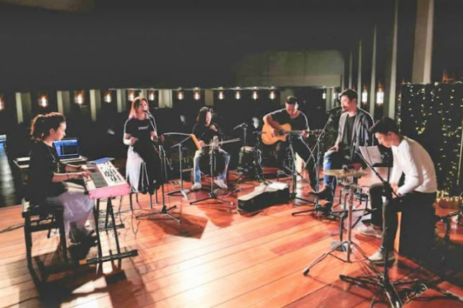 約書亞樂團新突破 新專輯《父的筵席》走原創路線