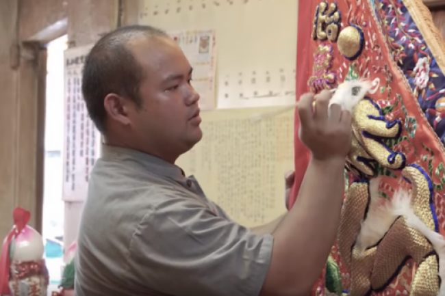 法師助人通靈受擾 洗禮歸入基督解綑綁