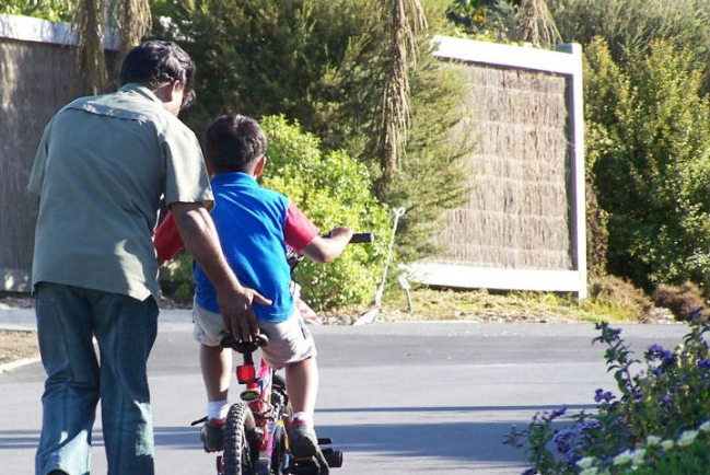 何志滌羅乃萱：父母調整角色子女負責成長