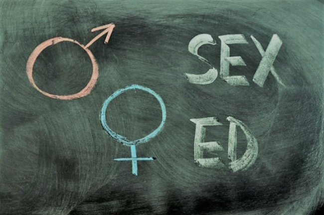 學校性教育現兩極化歪風 明光社推「情性教育」