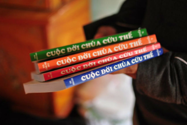 越南巫師變牧師 不懼打壓建教會