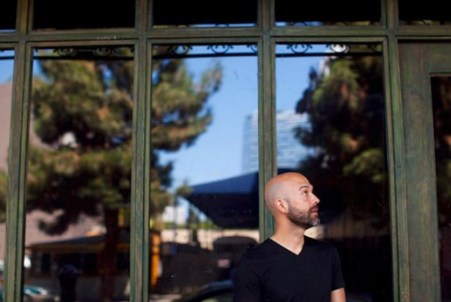 暢銷書《不再約會》作者宣佈離棄基督及婚姻