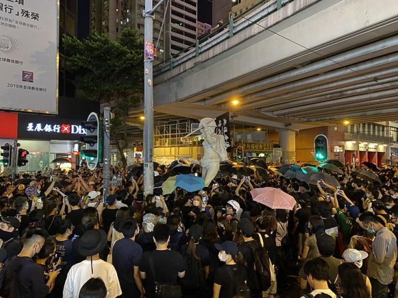 禁蒙面法生效 學者:加深民怨 治標不治本