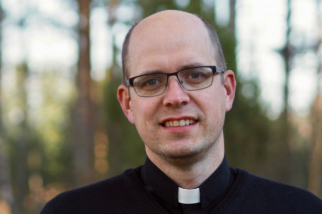 路德會牧師派神造男女小冊 被捕控反同