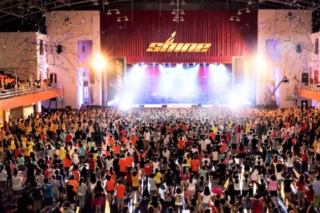 台南首屆SHINE特會 新生代敬拜禱告捲全球