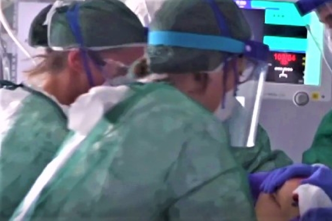 英國五萬人聯署 促首相約翰遜領全國祈禱退「疫」