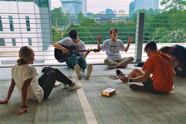 17歲少年抖音講福音 化身網絡傳道千萬人讚