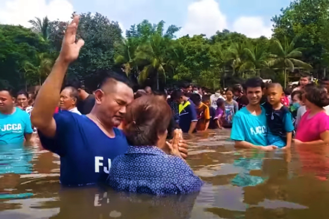 疫情無阻泰國千受浸 教會史上大復興