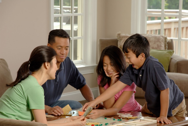 論壇研究：青少年家庭認同感低 促教局開家長課程了解子女