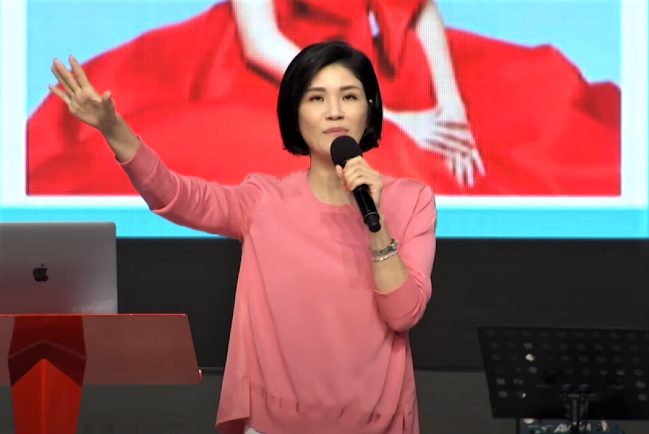 女主播半年喪夫失父母 接受傷痛治療走出死巷