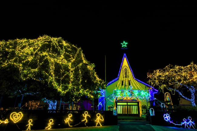 日本長崎縣教堂迎聖誕 掛漢字燈飾祈平安