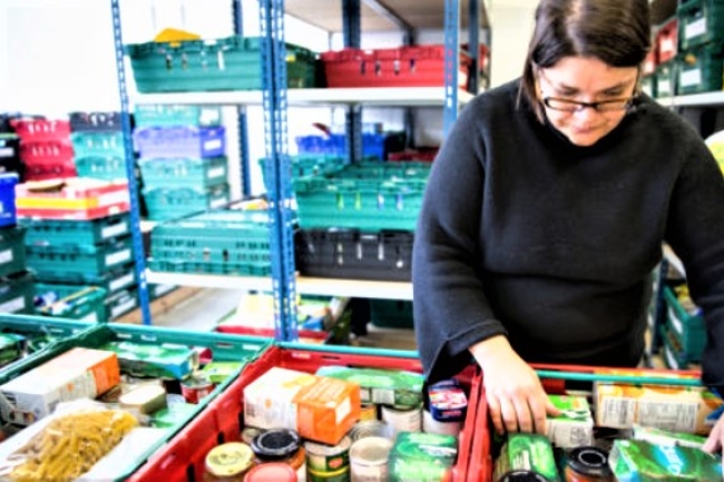 疫情未散糧食不足  英教會聯食物銀行緊急支援家庭
