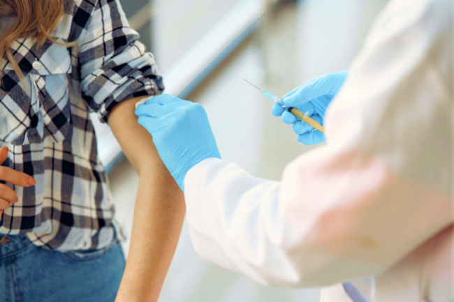 宗教團體討論疫苗倫理 醫生籲防止病毒異變宜接種