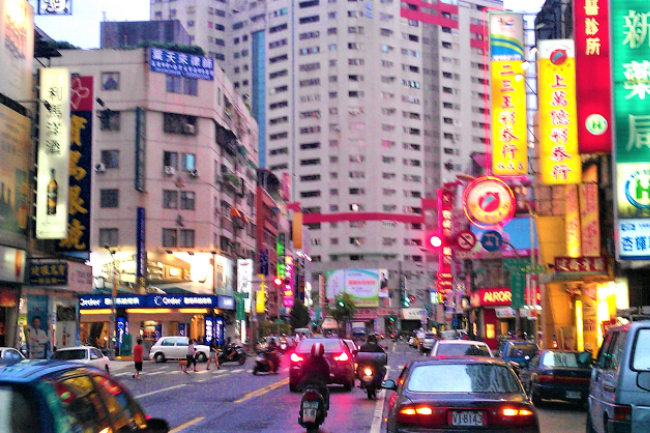 台灣爆另類「擴散」 福音車駛街巷播詩歌