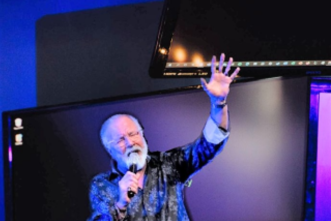 信徒網絡攻擊牧者犯大忌 教會爭執如何處理？