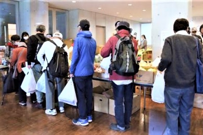 東京聖依納爵堂「成人食堂」 急援疫情貧困居民