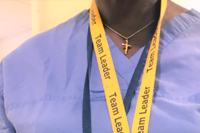 基督徒女護戴十架被欺凌 法庭：醫院侵犯宗教自由