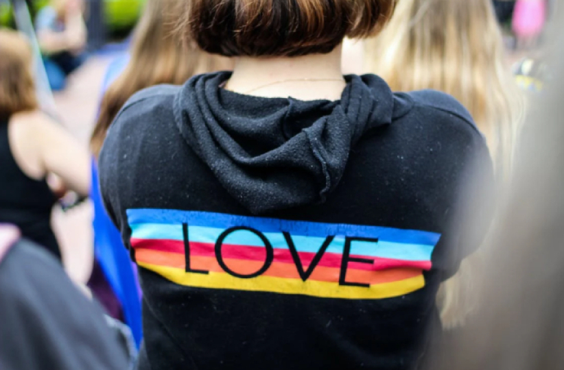 明光社探討青少年同性傾向 康貴華:疏理情感依賴的根源