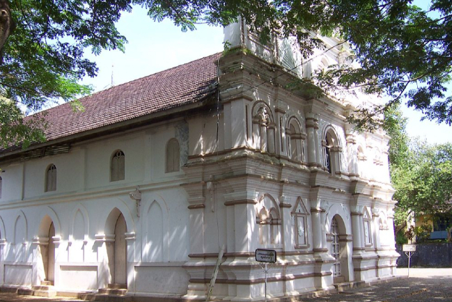 教堂遭伊斯蘭國摧毀 驚現1至13世紀基督徒遺物