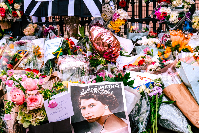 英女王國葬 坎特伯雷大主教：活在永恆的人再「見」女王