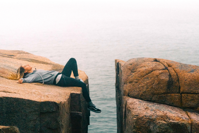 華福調查：逾6成青年躺平 生活疲累職場使命難行