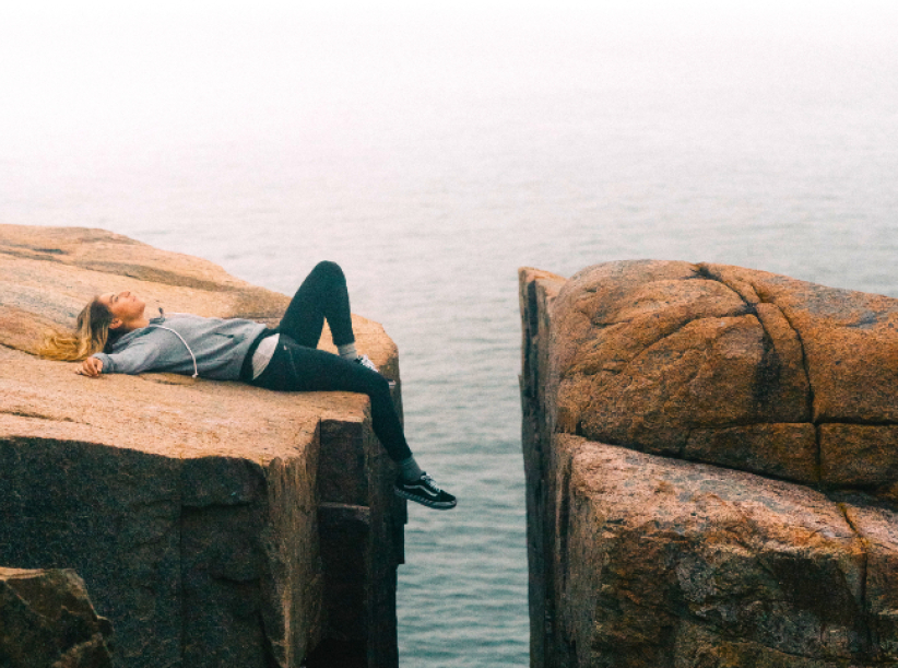 華福調查:逾6成青年躺平 生活疲累職場使命難行