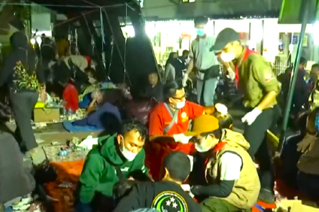 印尼5.6級地震162名兒童罹難 災民:7個孩子還沒找到