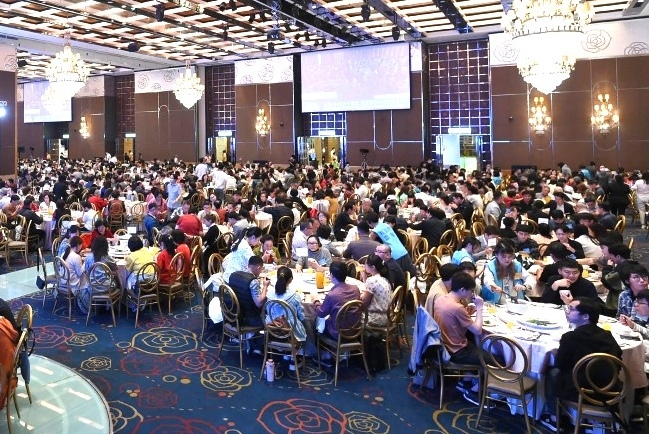 基督徒工商團體千人福音宴 台港兩地過百人信主