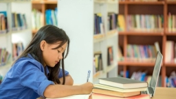 信義會疫後調查:8成學生仍戴口罩 4成社交焦慮