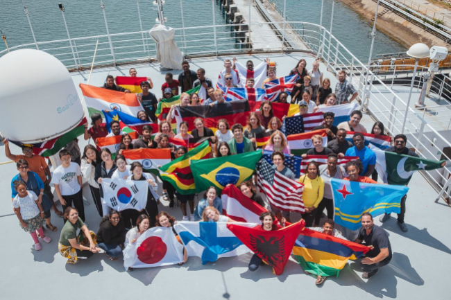 福音船航行七大洋 述說年輕人海上生活的故事