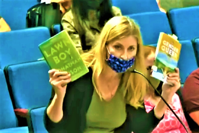 弗州公校男同志意淫書上架 憤怒母親斥違法