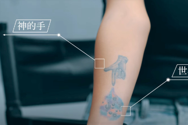 刺青是黑幫標誌？ 女傳道剌聖經愛章記念上帝