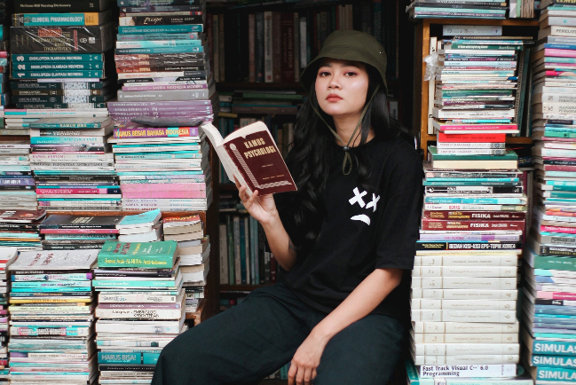 疫下信徒閱讀調查：七成轉線上 籲出版實體書助深化思考