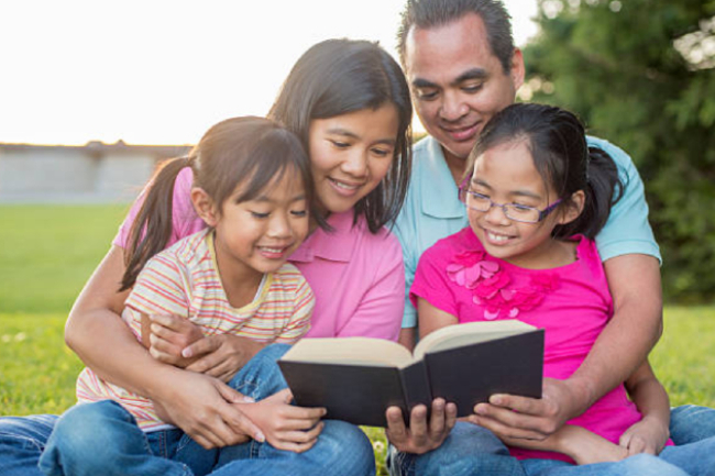 青少年信仰持久靠嬉皮牧師？ 研調：沒家庭門訓離教率高7倍