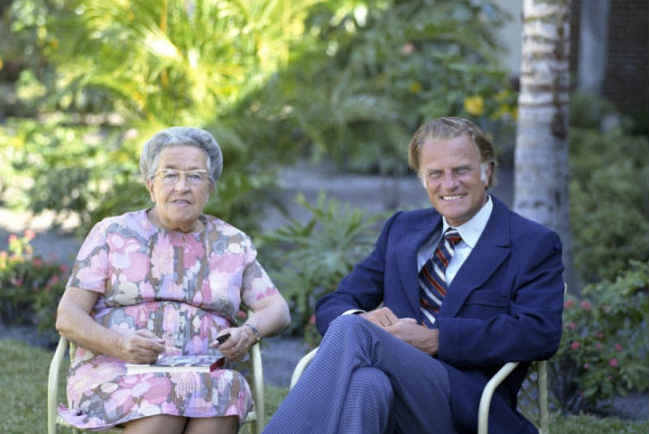 葛培理逝世一周年 亞馬遜展17部電影述其生平