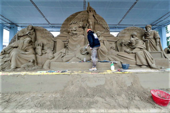 梵蒂岡迎聖誕 首展沙雕馬槽環保聖誕樹