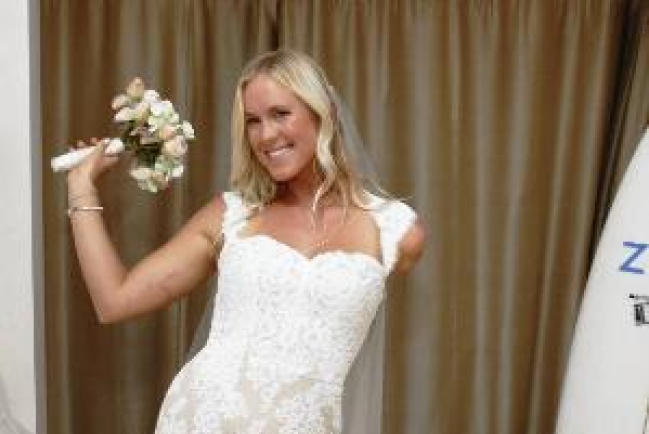 獨臂靈魂衝浪手與宣教士攜手走幸福紅地毯